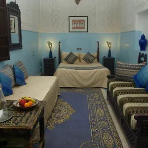 Abaca Badra Hotel